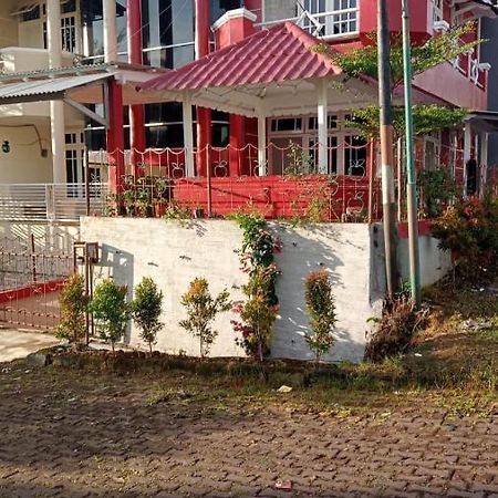 Villa Musti Green Apple Cipanas Sindanglaya Buitenkant foto