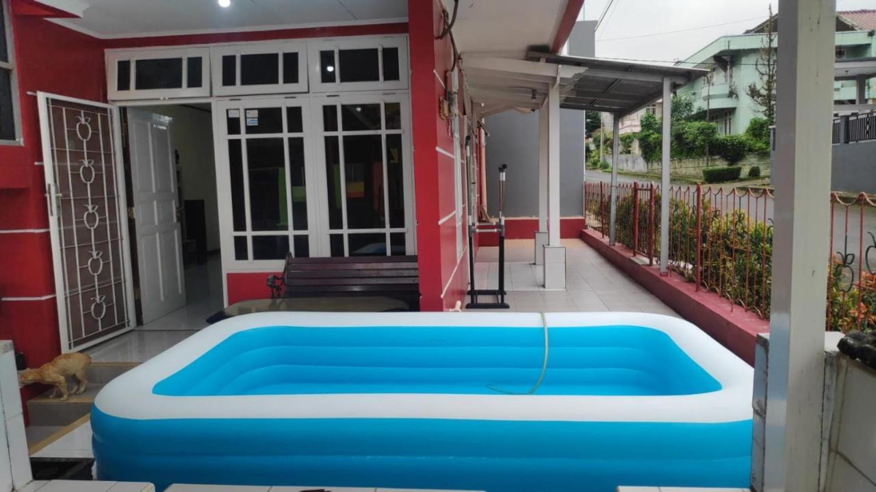 Villa Musti Green Apple Cipanas Sindanglaya Buitenkant foto