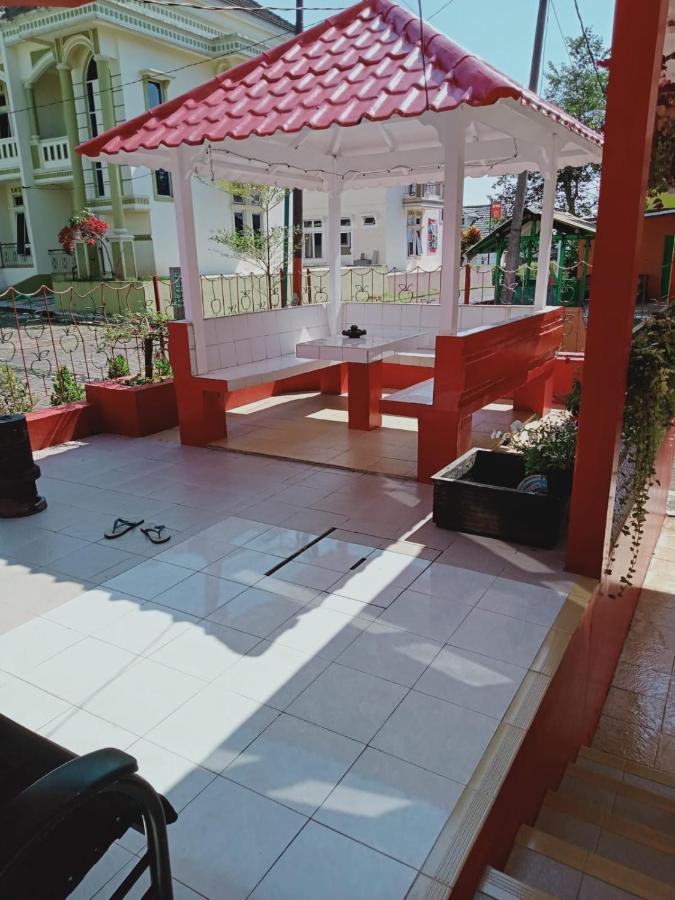 Villa Musti Green Apple Cipanas Sindanglaya Buitenkant foto